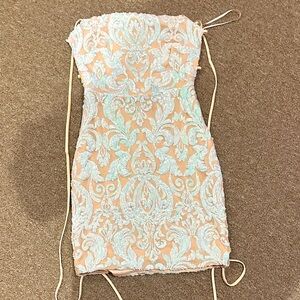 Strapless semi formal dress worn once no stains perfect condition